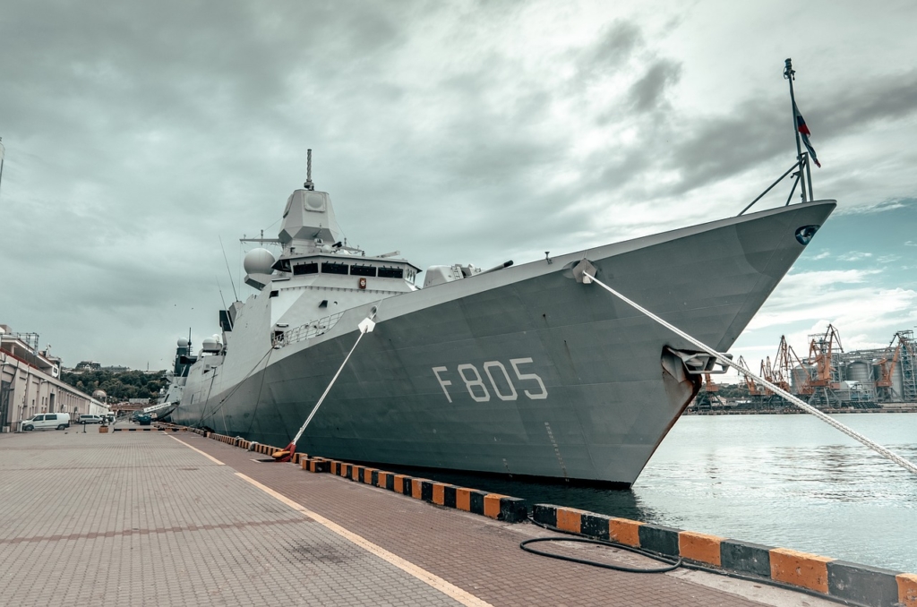 Warship Ship Port Navy Nato Sea  - buzukis / Pixabay