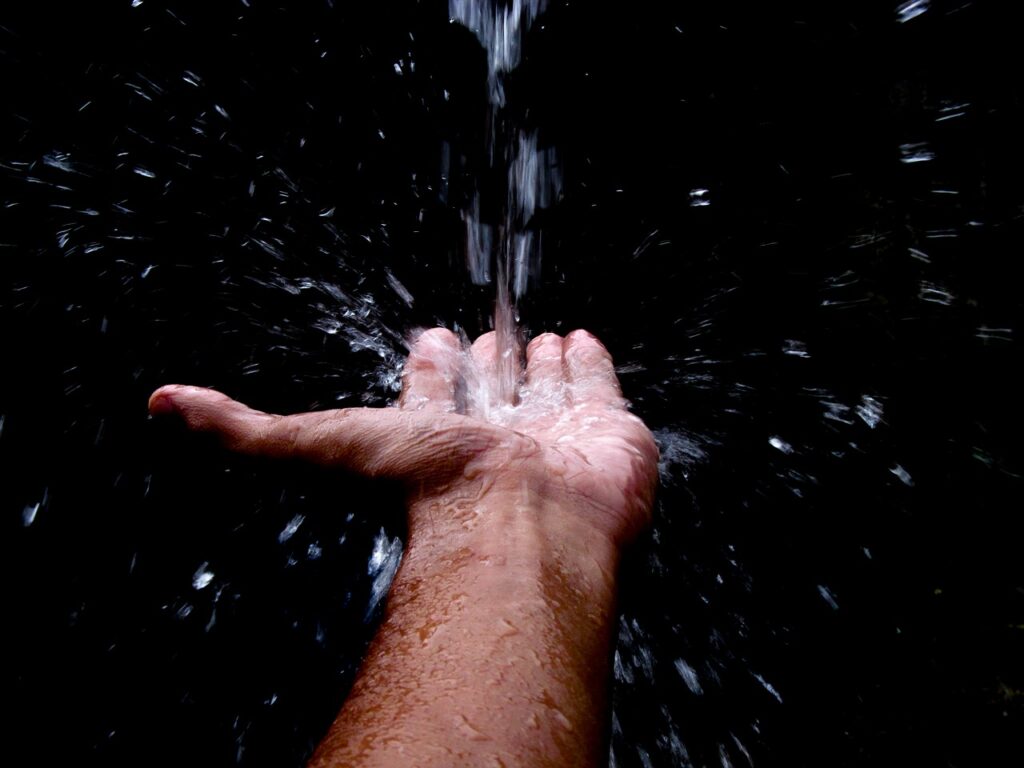 Water Rain Drops Hands  - clpi95 / Pixabay