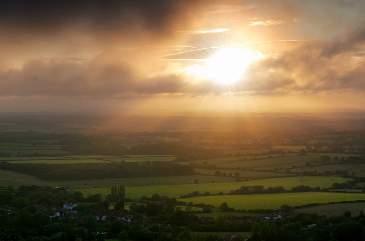Weald Sussex Fields Sunset England - Timbigger / Pixabay