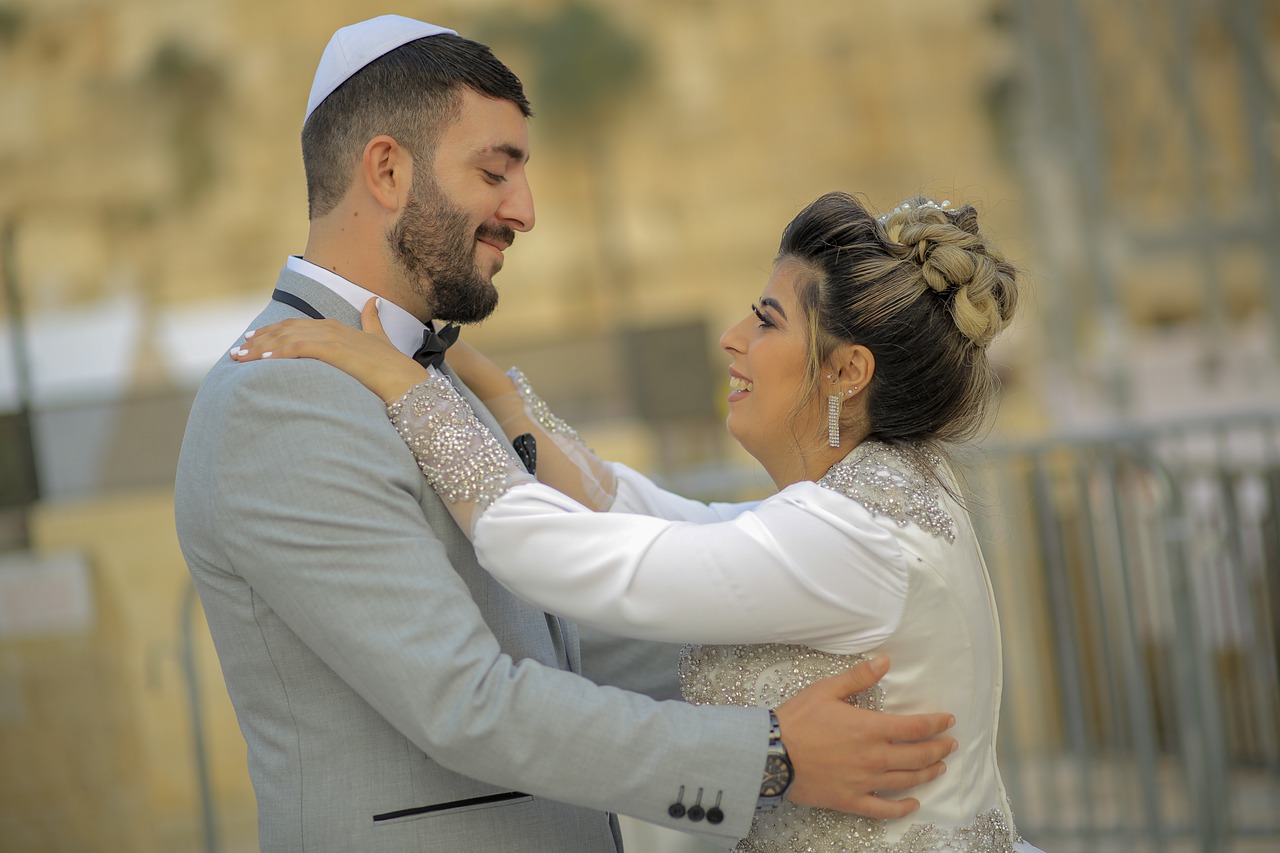 Wedding Couple Dancing Dance  - photojone / Pixabay