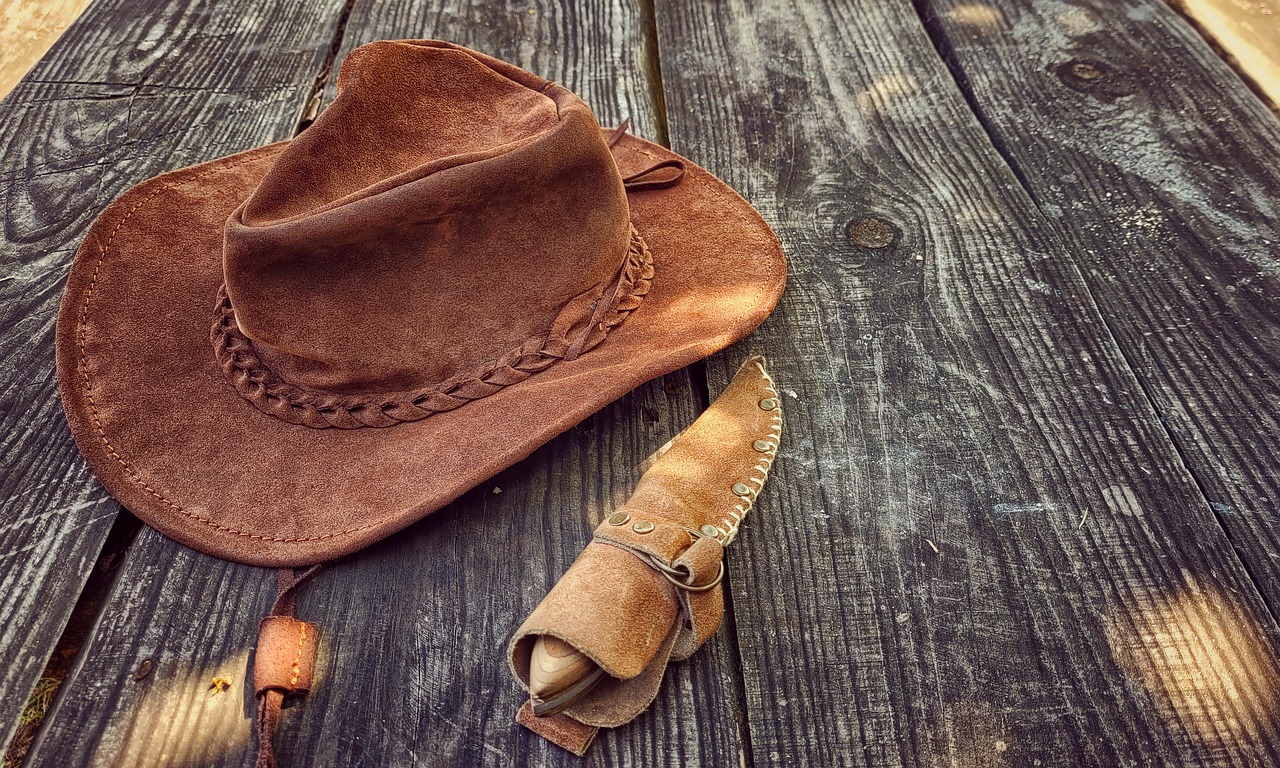 Western Hat Knife Vintage  - czu_czu_PL / Pixabay
