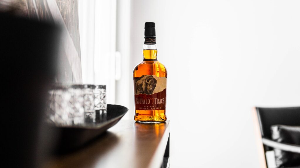 Whiskey Drink Bottle Whisky Booze  - justinedgecreative / Pixabay
