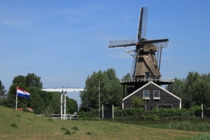 Windmill Netherlands Wind Turbine  - MarjonBesteman / Pixabay