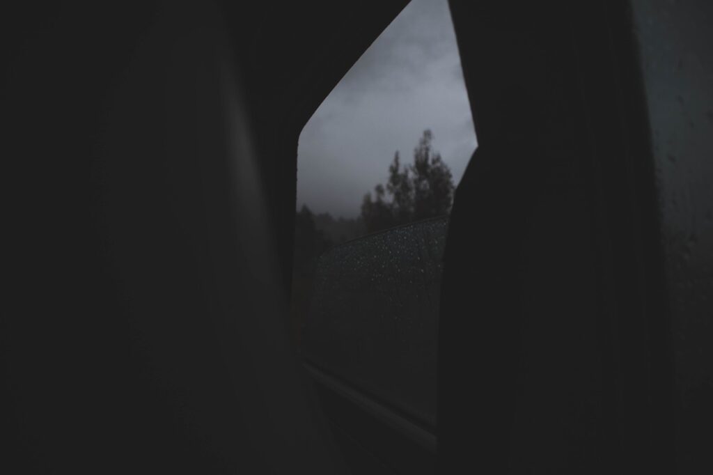 Window Car Monochrome Auto  - Joem_films / Pixabay