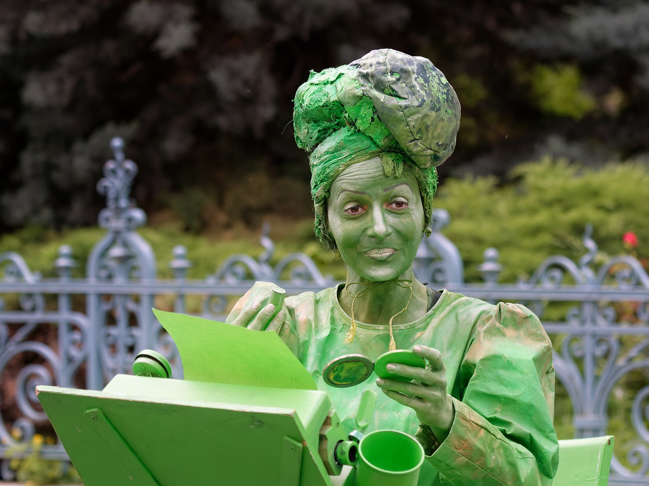 Woman Actress Artist Makeup - Surprising_Shots / Pixabay