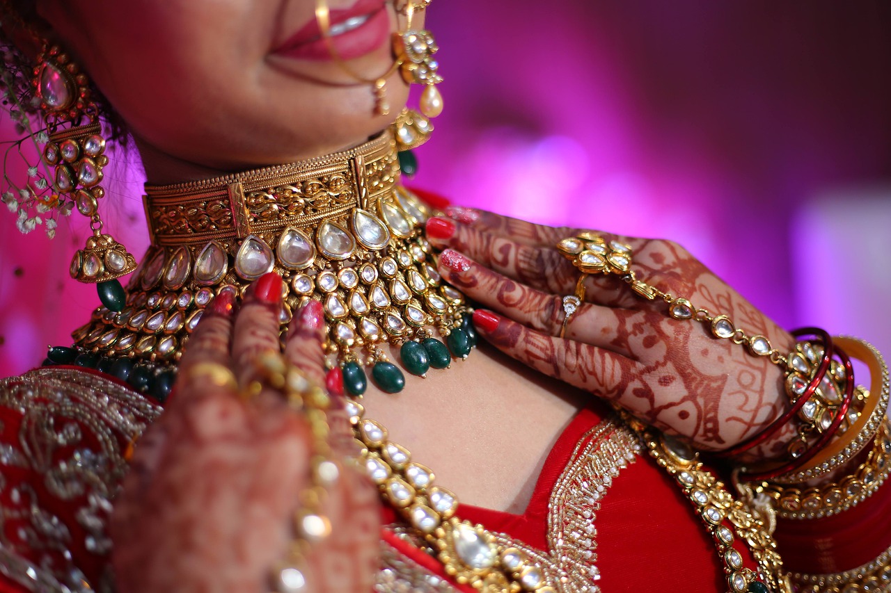 Woman Bride Jewellery Beauty Gems  - ravisaini140594 / Pixabay