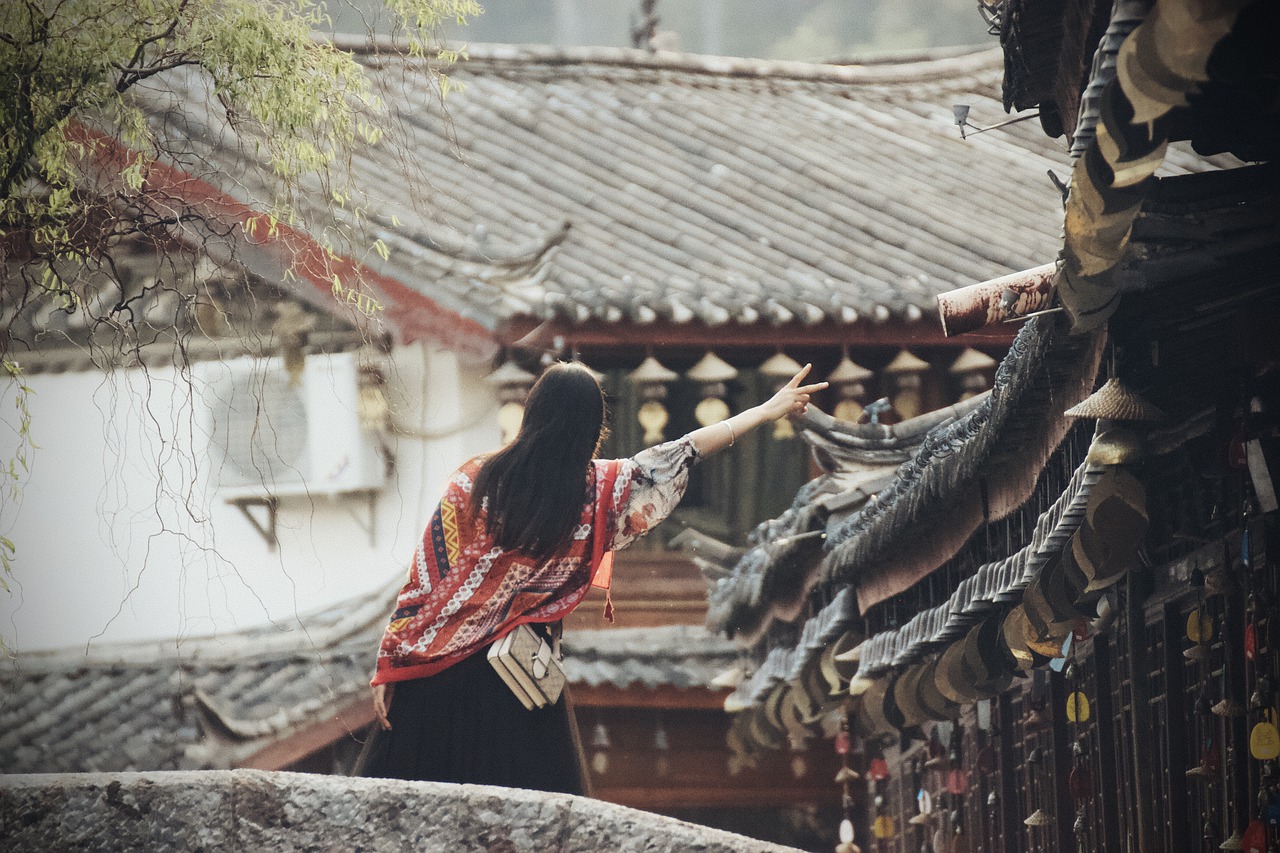 Woman Bridge Village Girl Greeting - qgadrian / Pixabay