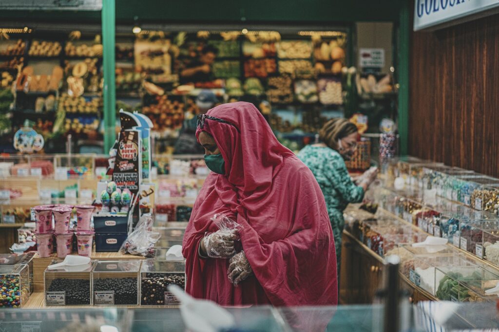 Woman Face Mask Market Hijab  - Antonio_Cansino / Pixabay