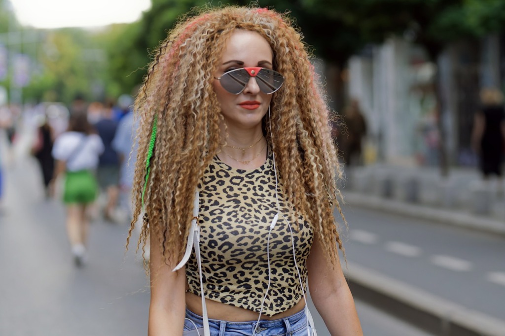 Woman Fashion Hair Portrait  - Surprising_Shots / Pixabay