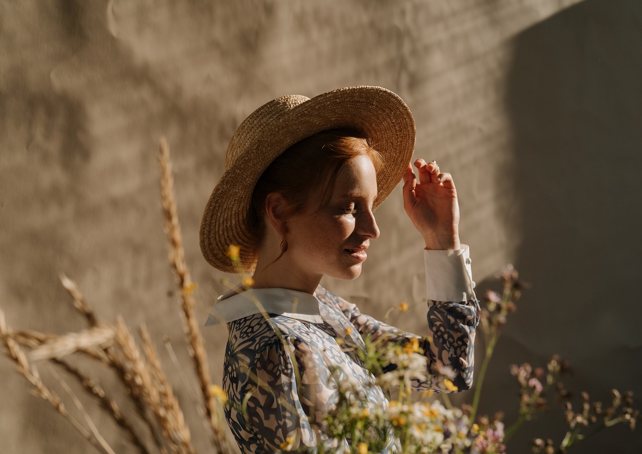 Woman Fashion Model Pose Female  - Blogcube / Pixabay