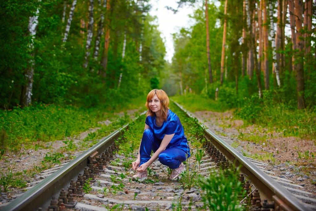 Woman Fashion Railway Rails Girl  - Victoria_Borodinova / Pixabay
