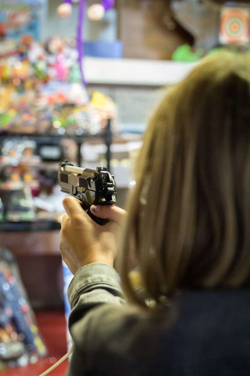 Woman Gun Pistol Weapon  - zapCulture / Pixabay