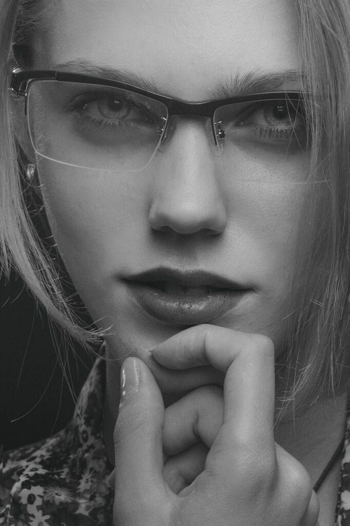 Woman Model Glasses Face  - krivitskiy / Pixabay