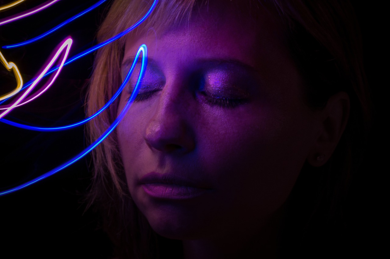 Woman Model Lighting Effects Light  - Victoria_Borodinova / Pixabay