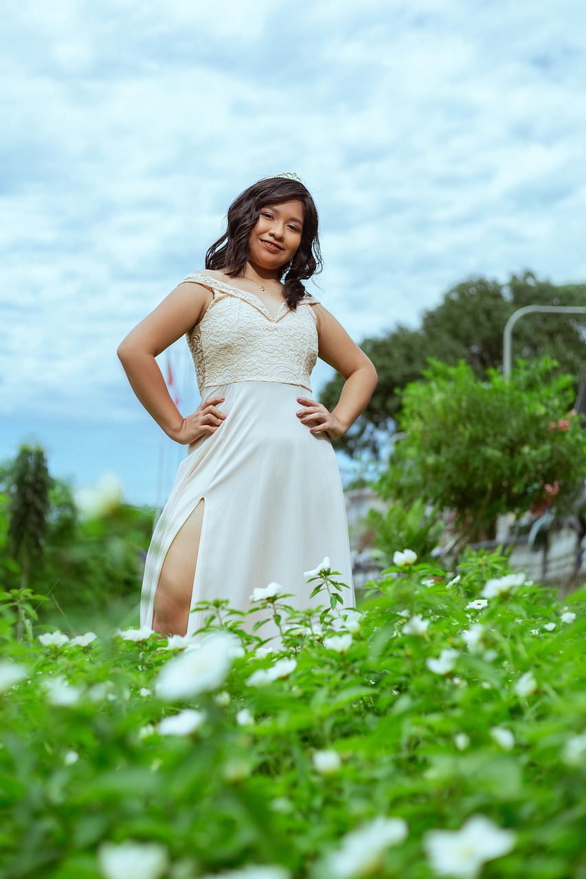 Woman Model Portrait Pose Dress  - u_aivomwbfr7 / Pixabay