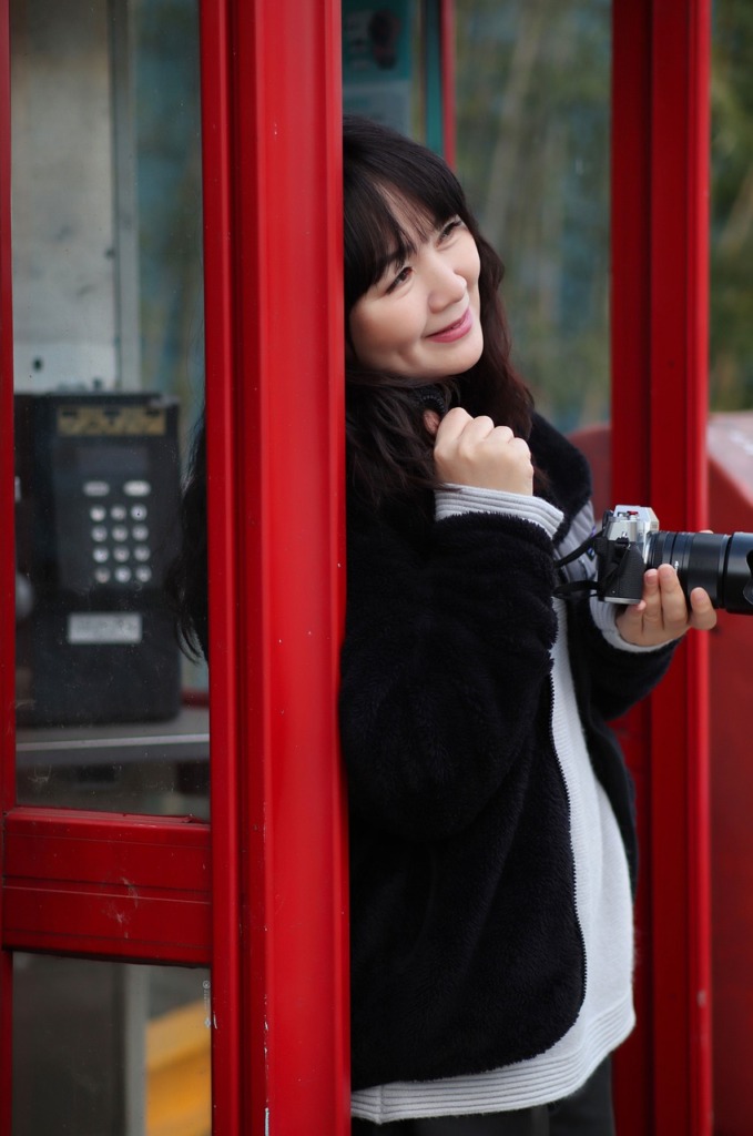 Woman Model Telephone Booth  - susungkim / Pixabay