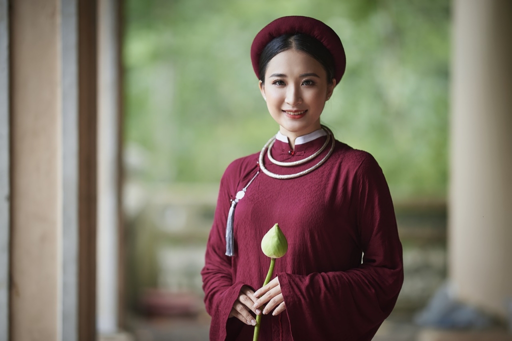 Woman Portrait Ao Dai Dress  - TieuBaoTruong / Pixabay