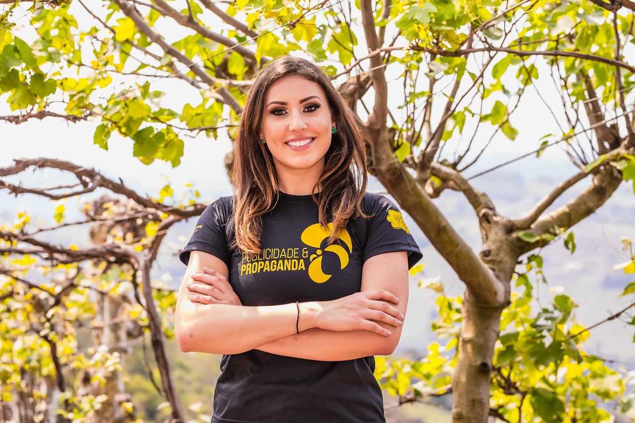 Woman Smile Model Pose Trees - moromaisa / Pixabay