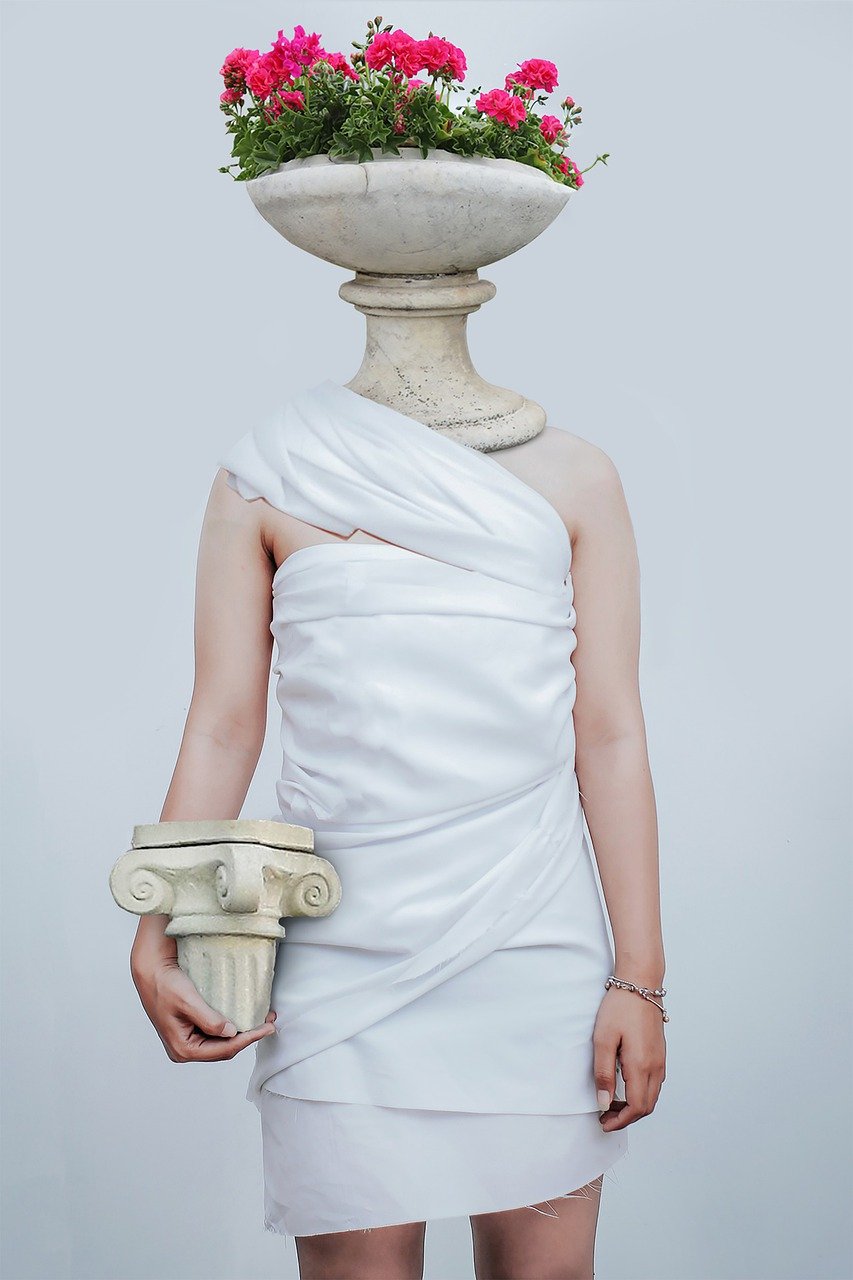 Woman Statue Flower Pot Flowers  - haykanush / Pixabay