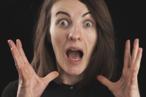 Woman Surprised Expression Confused  - Engin_Akyurt / Pixabay