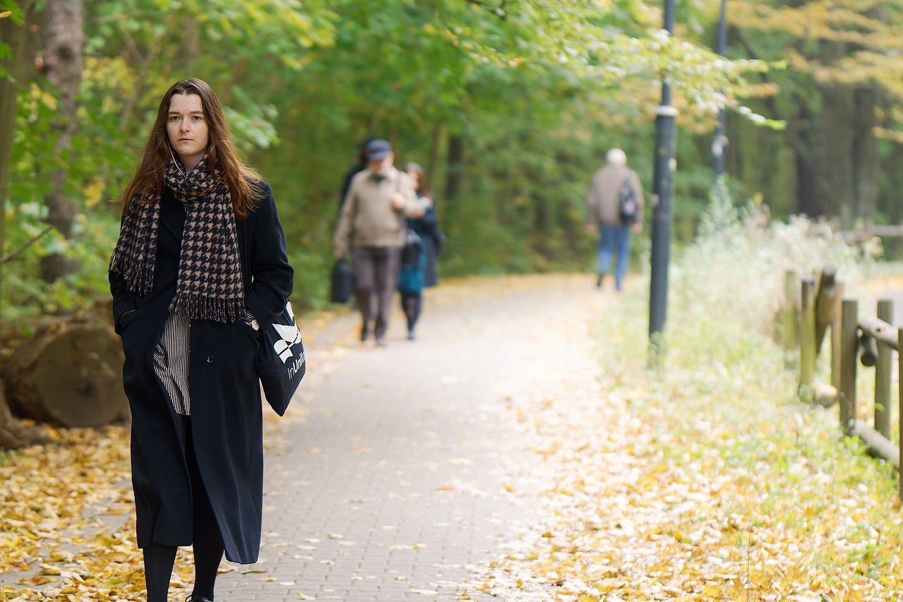 Woman Walking Park Alley Autumn  - Surprising_Shots / Pixabay