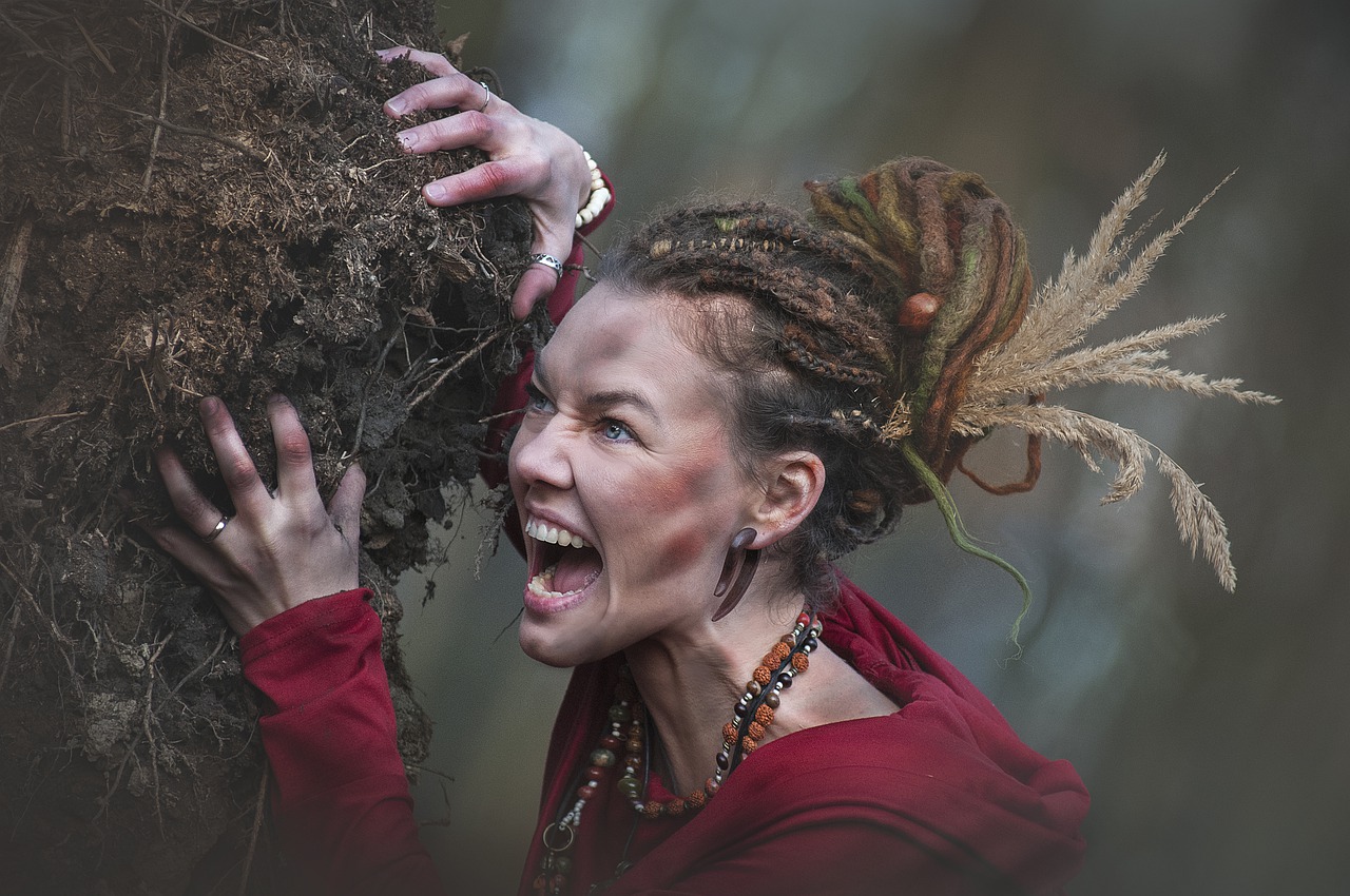 Woman Wild Amazon Fairy Forest - KHphotography / Pixabay