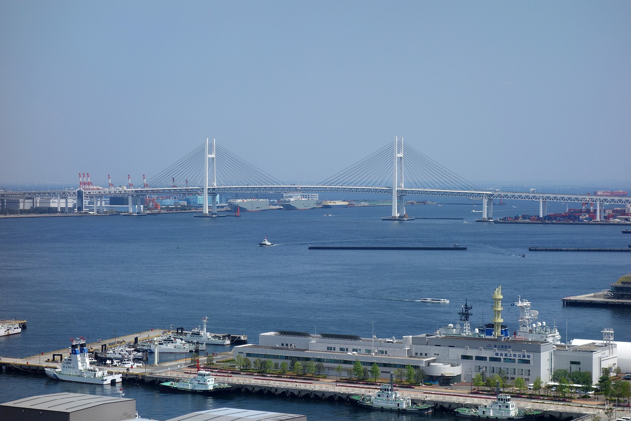 Yokohama Bay Bridge Sea Port  - BottonDown / Pixabay