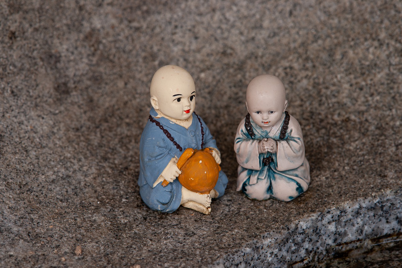 Young Mong Temple Doll Korea  - chulmin1700 / Pixabay